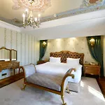 Crowne Plaza - Old By Ihg Hotel