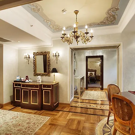 Crowne Plaza - Old By Ihg Hotell 5*