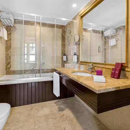 Hotel Crowne Plaza - Old By Ihg