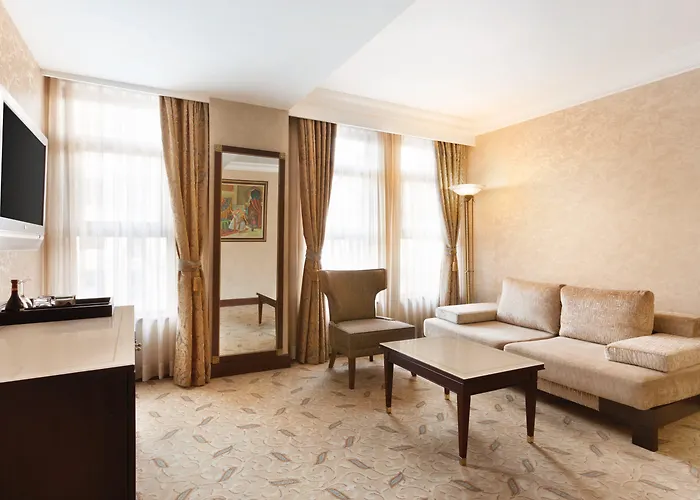 Hotel Crowne Plaza - Old By Ihg 5*