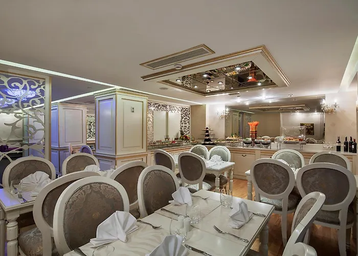 Hotel Crowne Plaza - Old By Ihg 5*