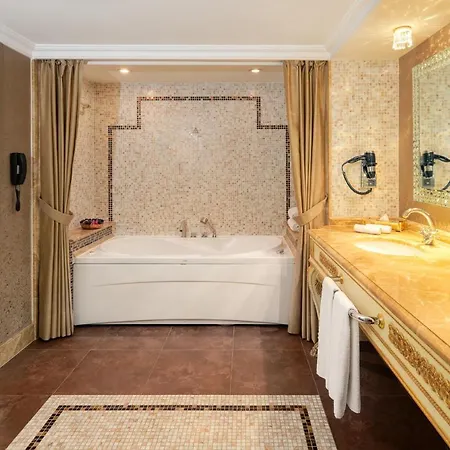 Hotel Crowne Plaza - Old By Ihg 5*
