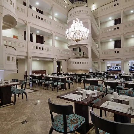 Crowne Plaza - Old By Ihg